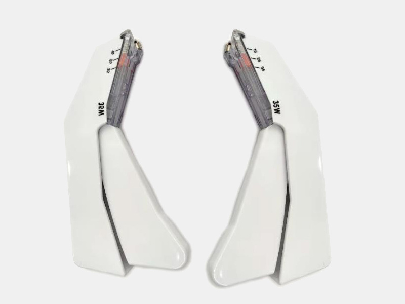 disposable skin stapler